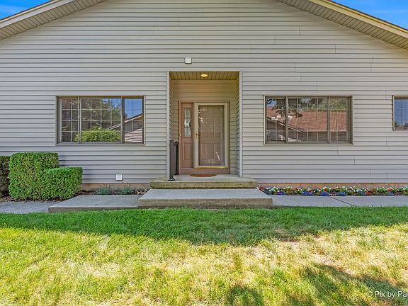 2nd image of 107 Fawn Ln
