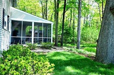3rd image of 3931 Waldenwood Dr