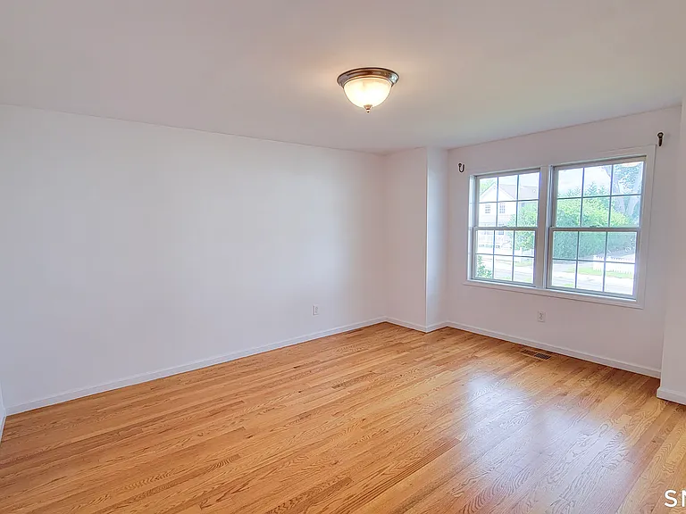 65 East Ave — Photo 12