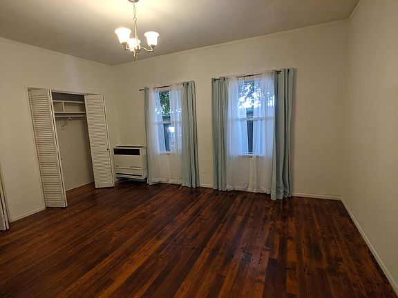 5th image of 208 N La Peer Dr APT 4