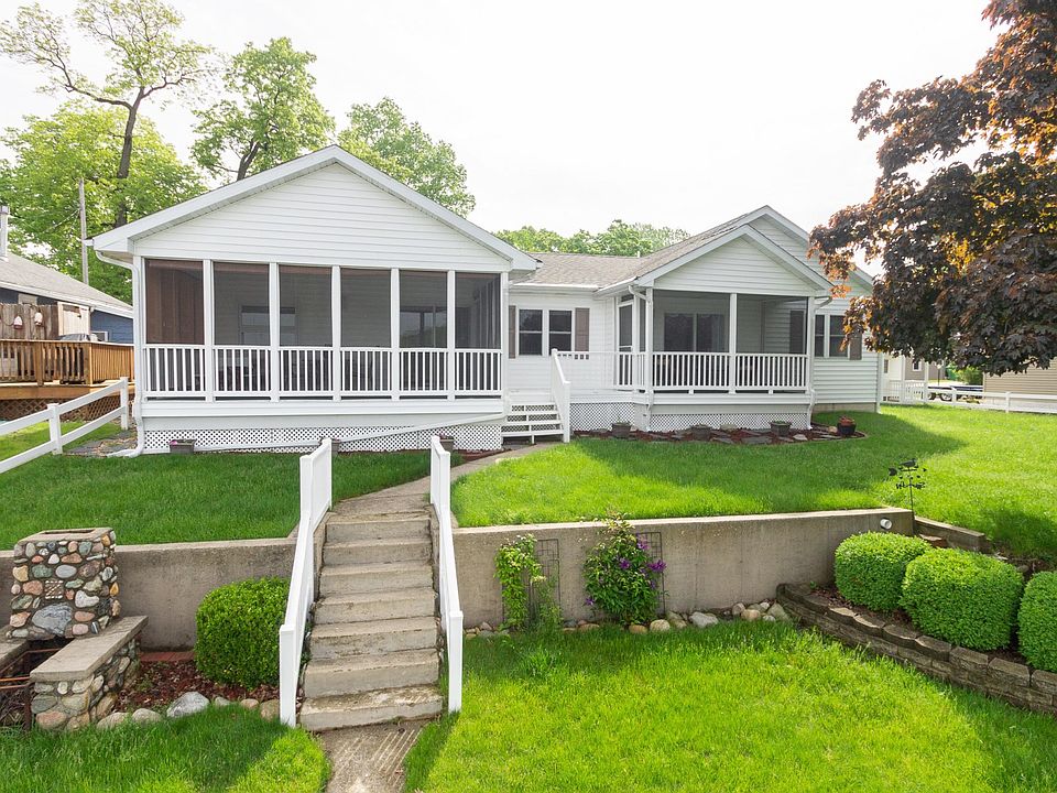 27198 Oak Dr-102