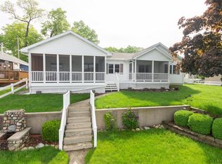 27198 Oak Dr, Sturgis, MI 49091