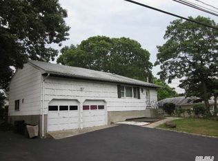 598 College Rd, Farmingville, NY 11738