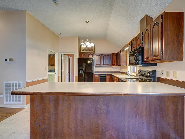 46 Platinum Ct — Photo 11