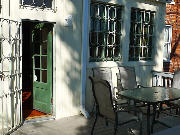 Lower deck