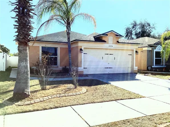 4324 Country Hills Blvd, Plant City, FL 33563