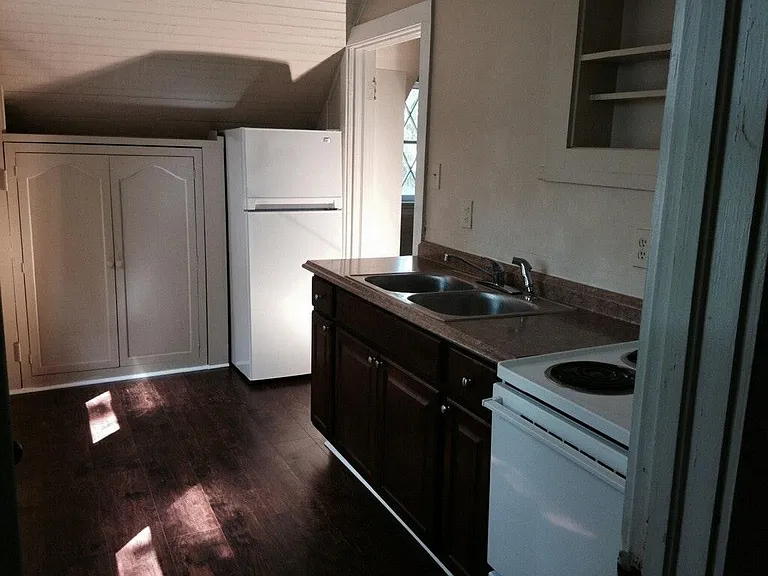 733 E Fort King St #7 — Photo 3