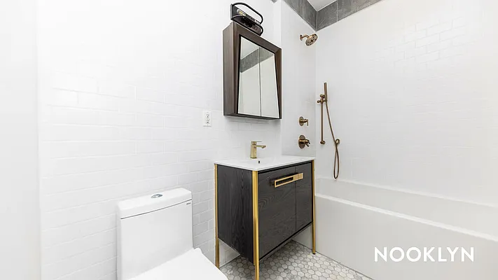 Rented by Nooklyn NYC LLC | media 116