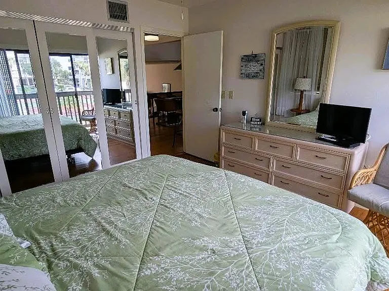 1091 Lake House Cir #105 — Photo 9
