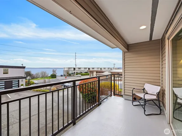 700 11th Street #C-1, Bellingham, WA 98225