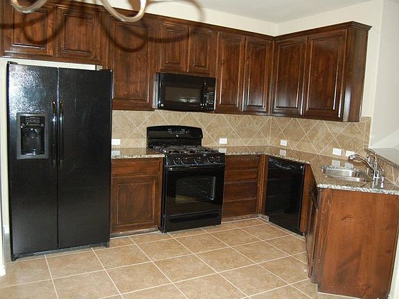 4th image of 4920 Stray Creek Ln