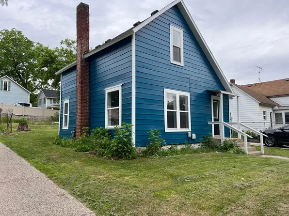 903 S Lafayette St, Greenville, MI 48838