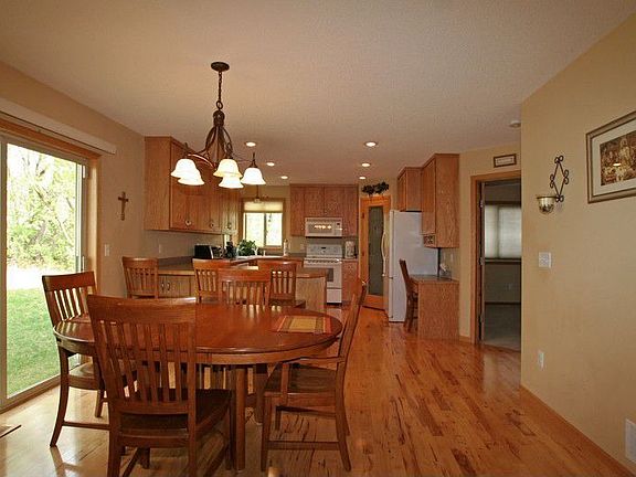 4th image of 25000 Lincoln Dr NE