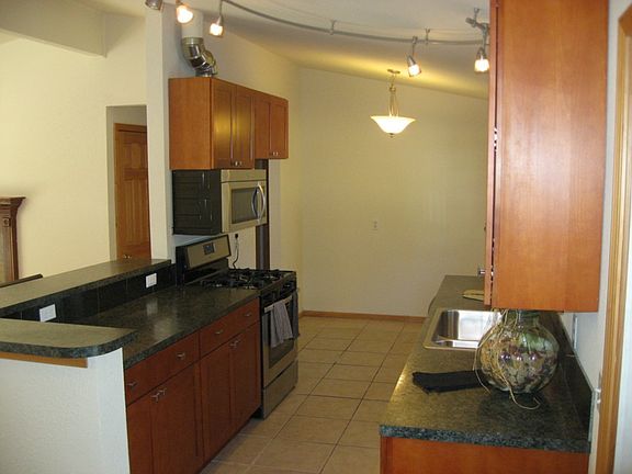 4th image of 6227 193rd St SW