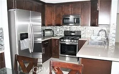2 bed, 876 sqft, $2,890 — Photo 3