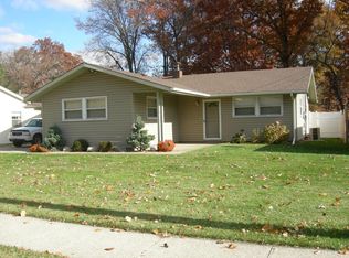 1406 Fairlane St, Valparaiso, IN 46383