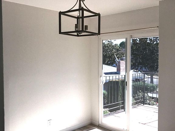 5th image of 904 Teakwood Ct Suite 4