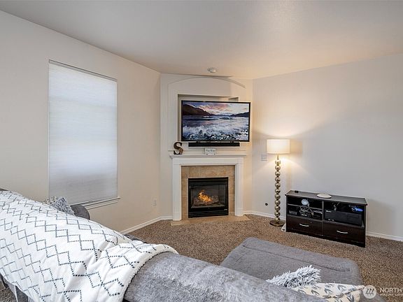 5th image of 18219 111th Avenue Ct E