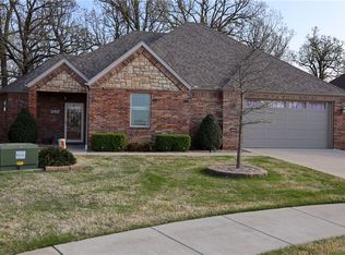 5860 S Schio Ave, Springdale, AR 72762