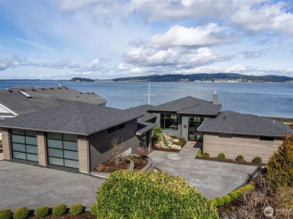 1074 Bayshore Drive, Camano Island, WA 98282