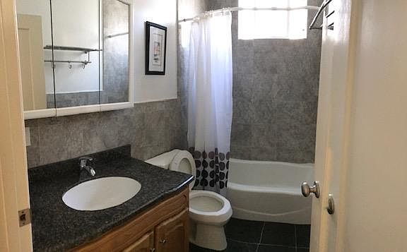 5th image of 259 Willits St