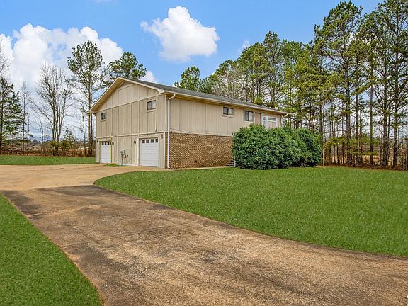 2nd image of 3100 Apple Valley Ln