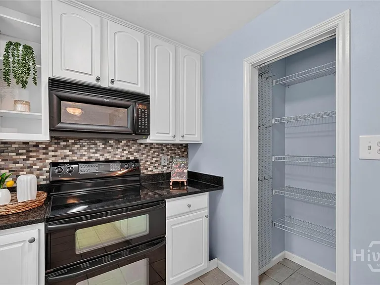 113 Gordon St — Photo 11