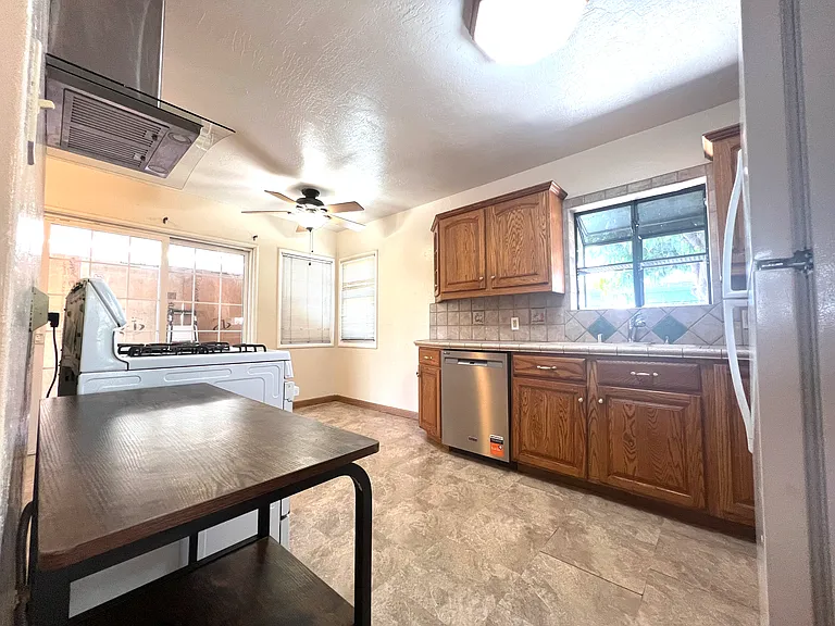 36865 Niles Blvd — Photo 10
