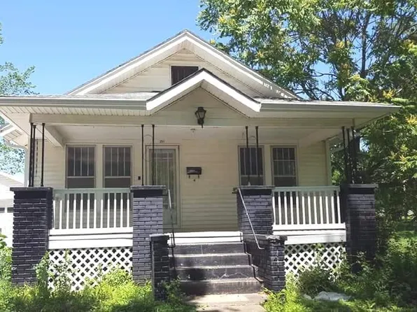 211 E California Ave, Marceline, MO 64658