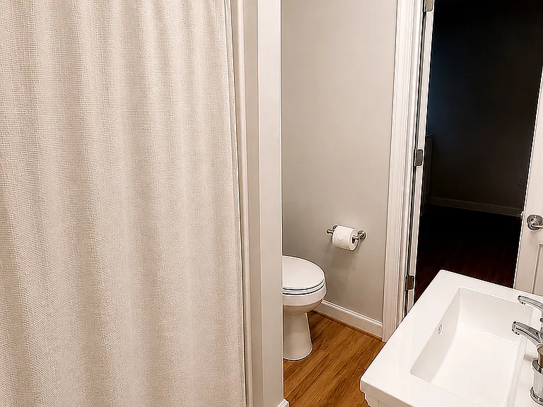 1236 W Moore St — Photo 10