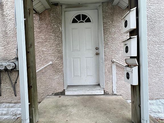 Side entrance door to apartment
