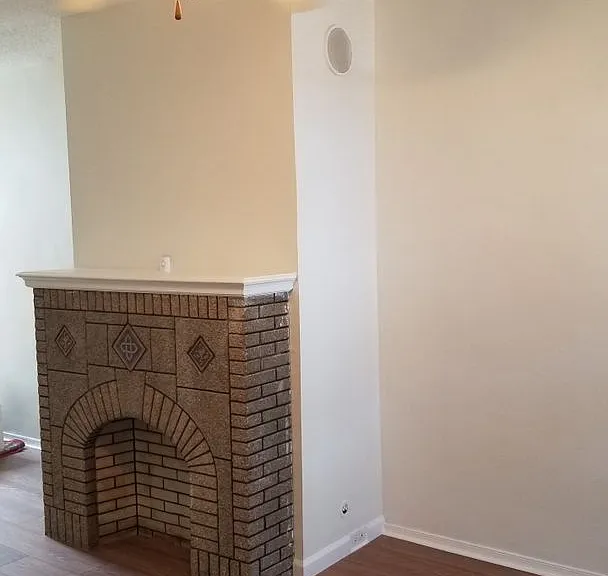 5211 Glenloch St — Photo 7
