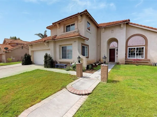 2133 W Autumn Mist Dr, Rialto, CA 92377