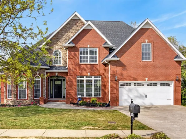 1014 Willow Cir, Clarksville, TN 37043