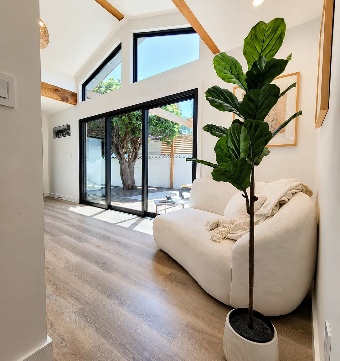 2 bed, 1.5 bath, 1200 sqft, $5,500 — Photo 2
