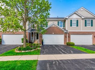 2574 Lorraine Cir, Geneva, IL 60134