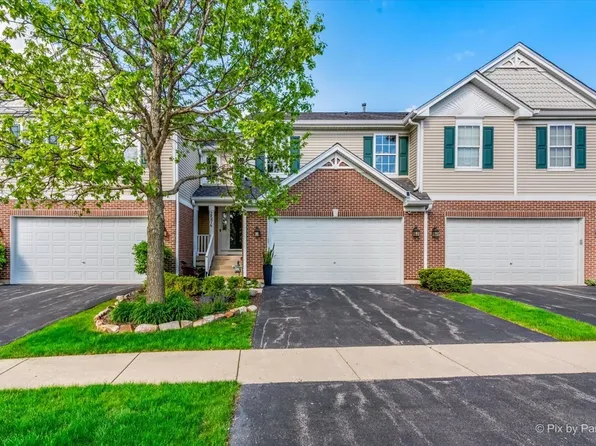 2574 Lorraine Cir, Geneva, IL 60134