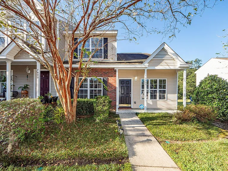 7927 Shadow Oak Dr — Photo 3