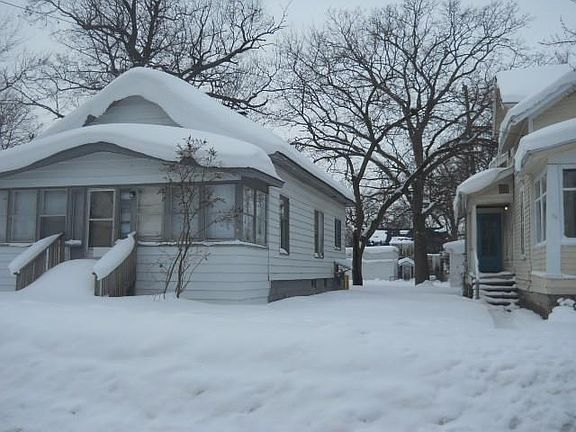 3rd image of 1423 Hoyt St