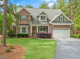 3 Scots Gln, Southern Pines, NC 28387
