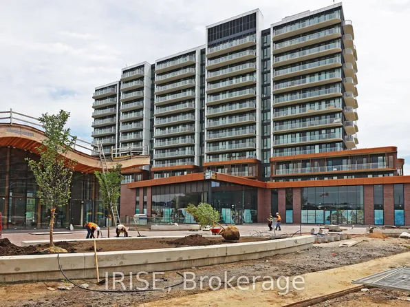220 Missinnihe Way, Mississauga, ON