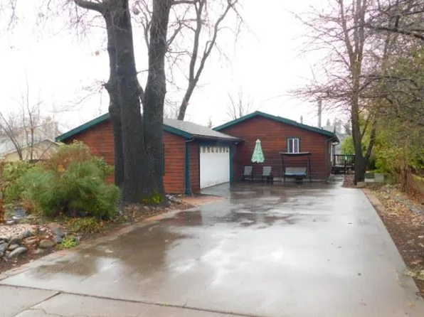 807 Caroline Ave, Mount Shasta, CA 96067