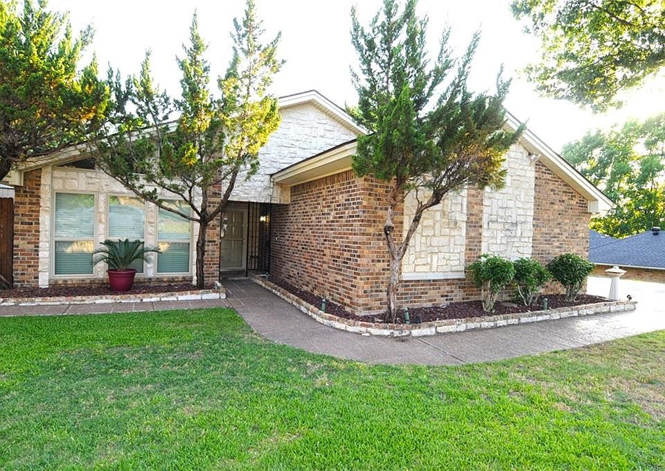 1st image of 8725 Overland Dr