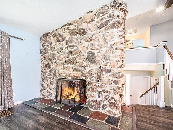 5th image of 26515 May St