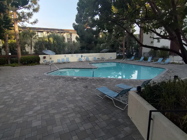 5950 Canterbury Dr #C214 — Photo 24