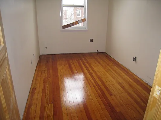 Rented by Alexiou Realty | media 27