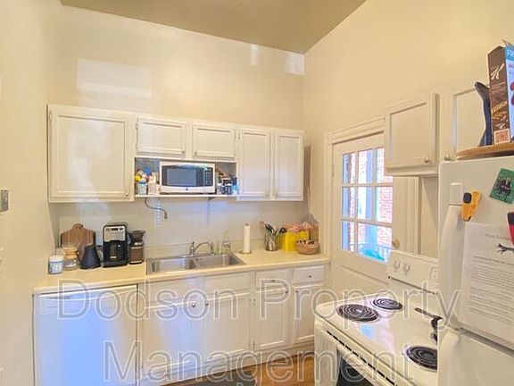 3rd image of 2519 Grove Ave #1