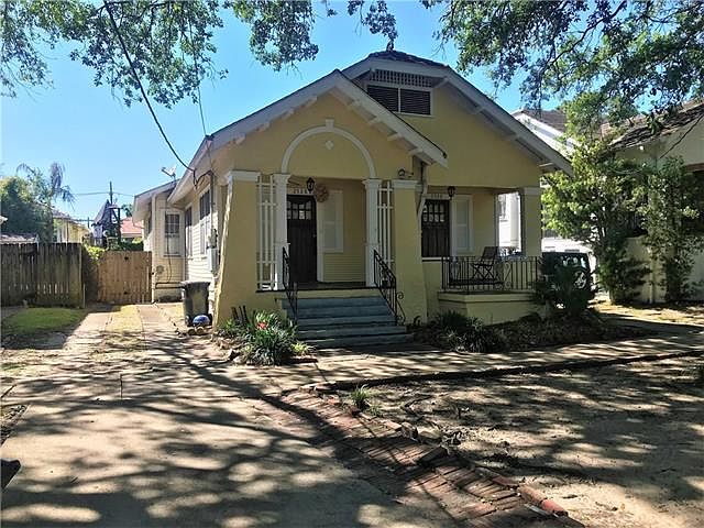 1st image of 2528 Palmer Ave