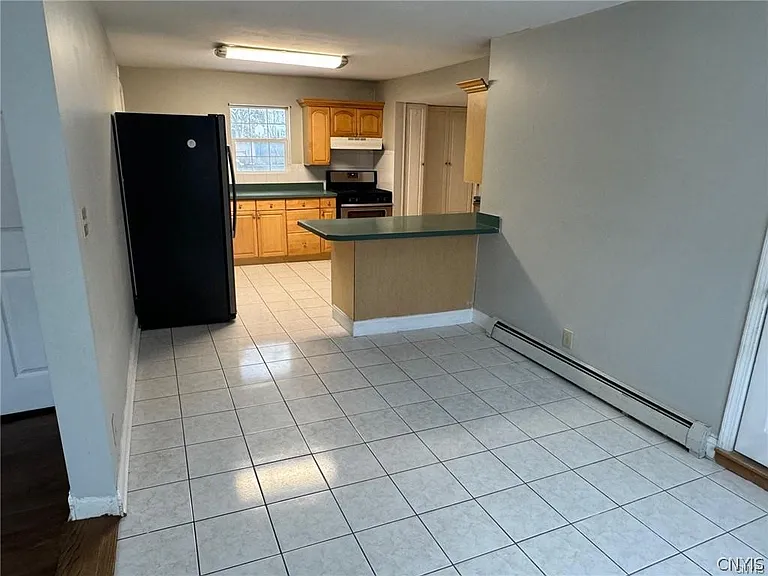 34 Syracuse St — Photo 6
