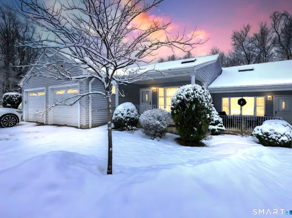 3 Behrens Terrace #3, Monroe, CT 06468